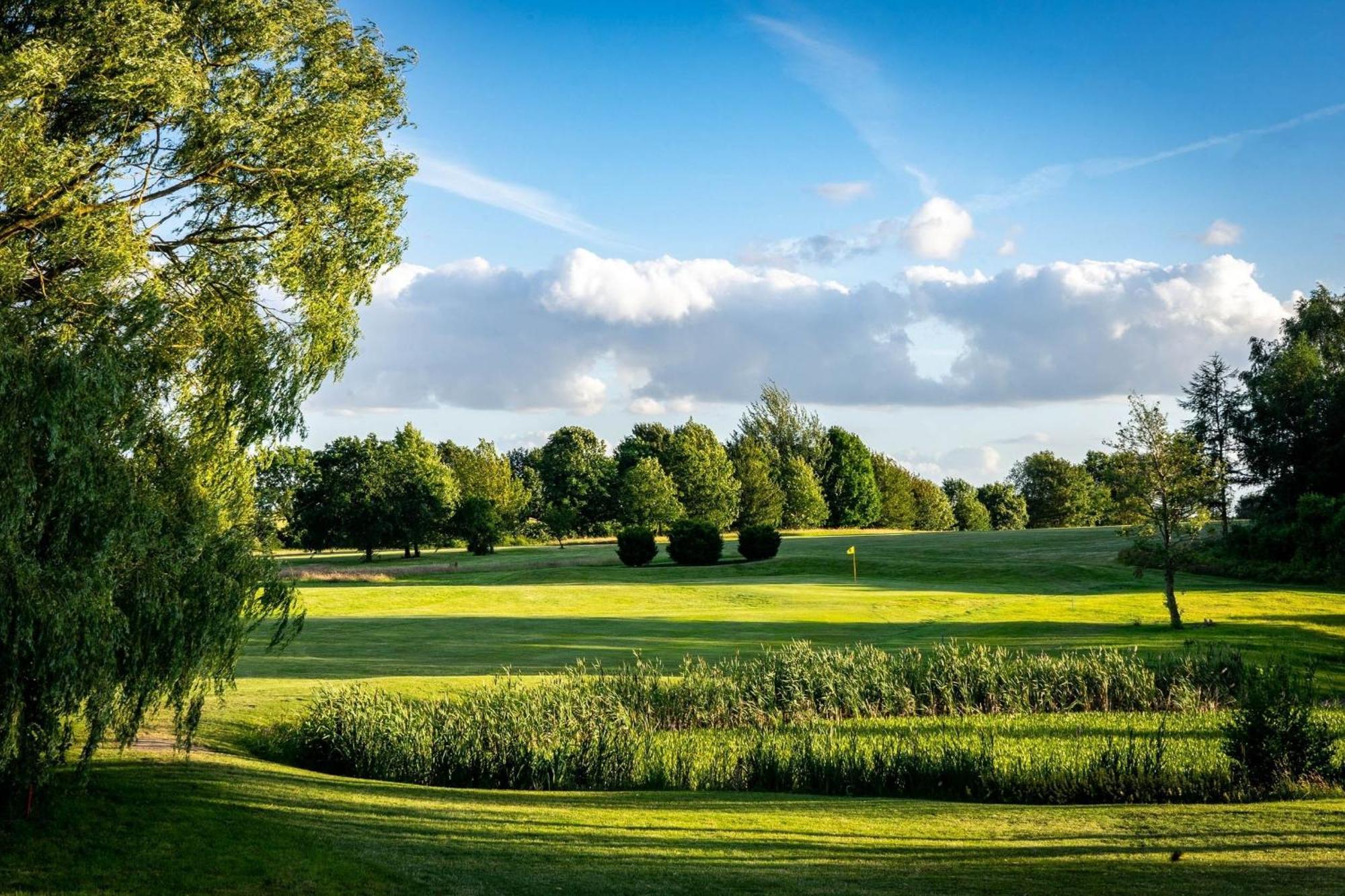 Golfplatz Ploener See Kleiner Ploener See Bosau المظهر الخارجي الصورة